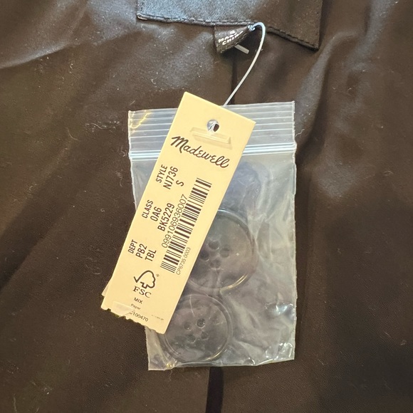 Madewell The Relaxed Blazer in Softdrape in Black (S) - Picture 11 of 12